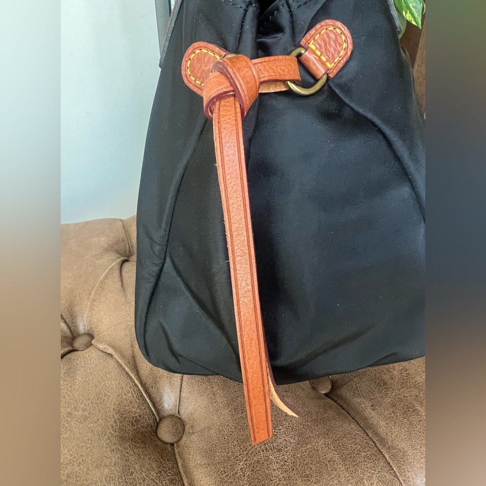 DOONEY & BOURKE Black Nylon With Brown Leather Trim Shoulder Bag - Picture 7 of 16